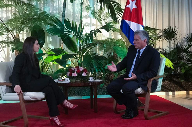 miguel diaz canel entrevista telesur